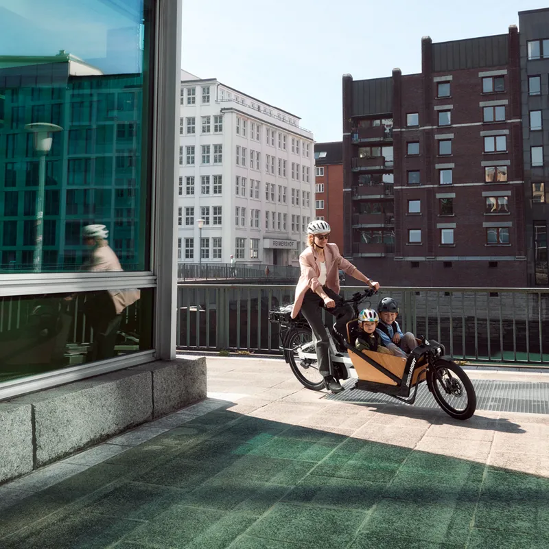 2021 Bergamont E-Cargoville LJ Elite Electric Cargo Bike in White-4